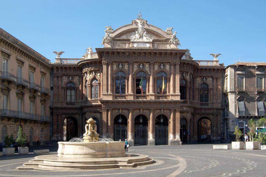 Appartamento Al Teatro Massimo คาตาเนีย ภายนอก รูปภาพ